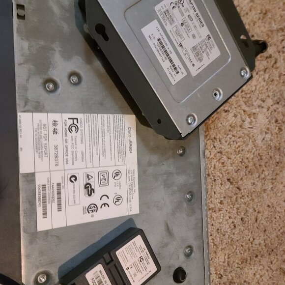 BUNDLE: Cisco 3560 POE Switch, UBR900, Aironet 350 AP w/ POE adapter - Picture 12 of 15